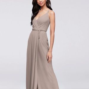 David’s Bridal Biscotti Wrap Bridesmaid Dress 👰🏻